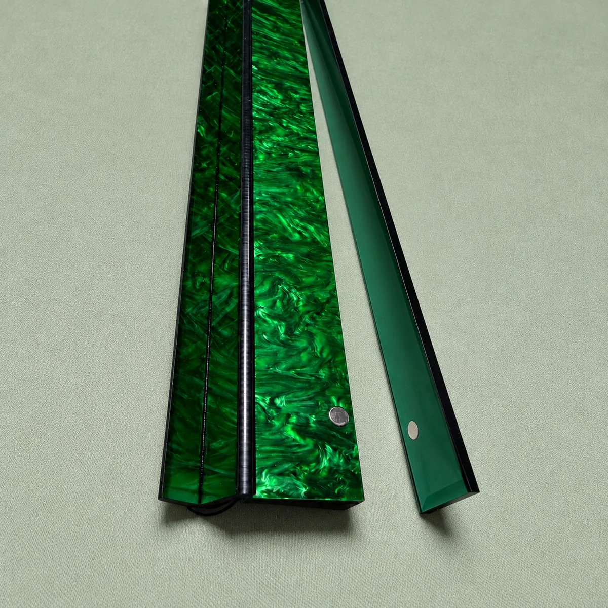 Emerald 20 Inch Rack Set