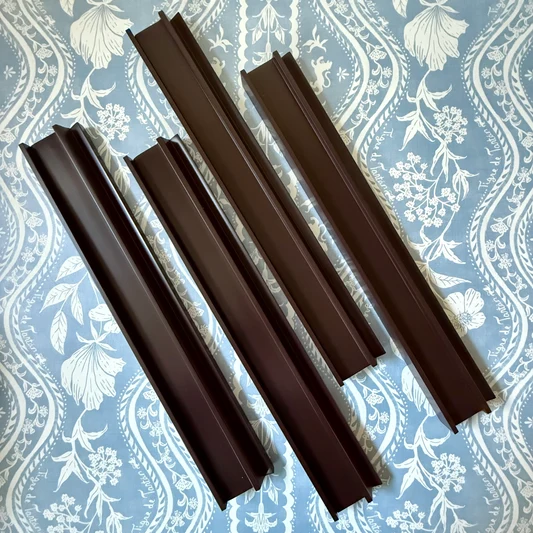 Rich Raisin Beechwood Mahjong Racks with 4 Magnetic STRAIGHT Pushers, set of 4 and Custom Storage Bag