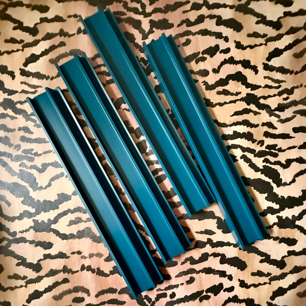 Marine Blue Beechwood Mahjong Racks with 4 Magnetic STRAIGHT Pushers, set of 4 and Custom Storage Bag